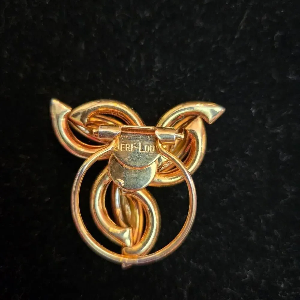 Vintage JERI-LOU Gold Flower Scarf Clip